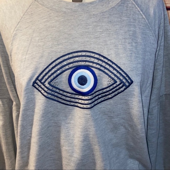 🚫SOLD🚫 Sofia Vergara Evil Eye Crew Sweatshirt - Picture 9 of 14